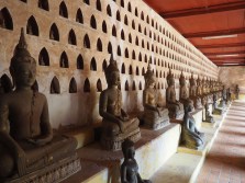 Vientiane - Vat Si Saket &amp; Bouddhas dans le cloitre